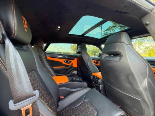 Фиолетовый Ламборджини Урус, объемом двигателя 4 л и пробегом 10 тыс. км за 138000 $, фото 13 на Automoto.ua