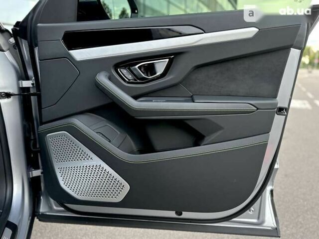 Ламборджини Урус 2020 в Киеве на Automoto.ua Ламборджини Урус, объемом двигателя 4 л и пробегом 35 тыс. км за 355000 $, фото 28 на Automoto.ua