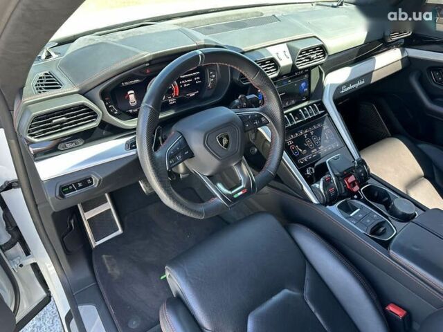 Ламборджини Урус, объемом двигателя 4 л и пробегом 66 тыс. км за 290000 $, фото 10 на Automoto.ua