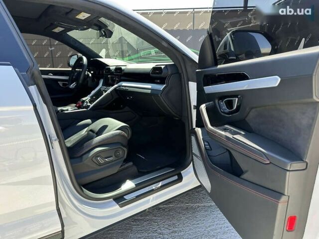 Ламборджини Урус, объемом двигателя 4 л и пробегом 66 тыс. км за 290000 $, фото 28 на Automoto.ua