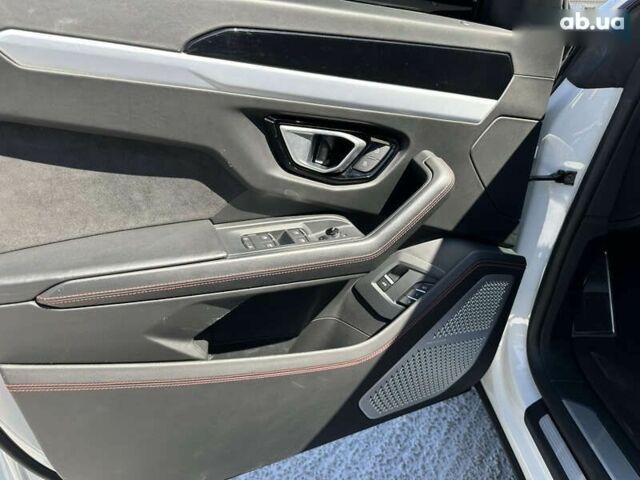 Ламборджини Урус, объемом двигателя 4 л и пробегом 66 тыс. км за 290000 $, фото 7 на Automoto.ua