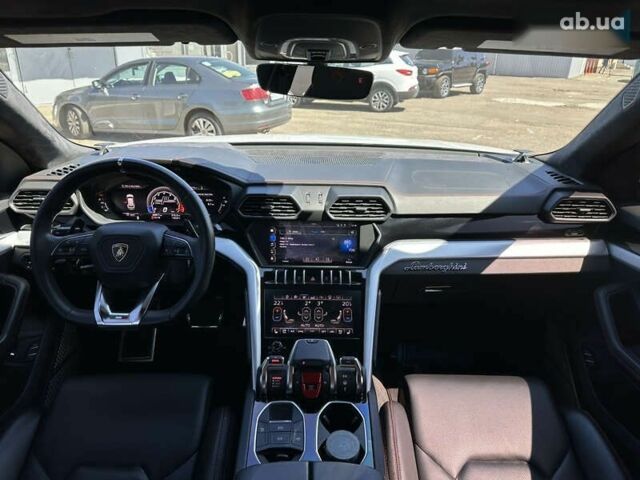 Ламборджини Урус, объемом двигателя 4 л и пробегом 66 тыс. км за 290000 $, фото 24 на Automoto.ua