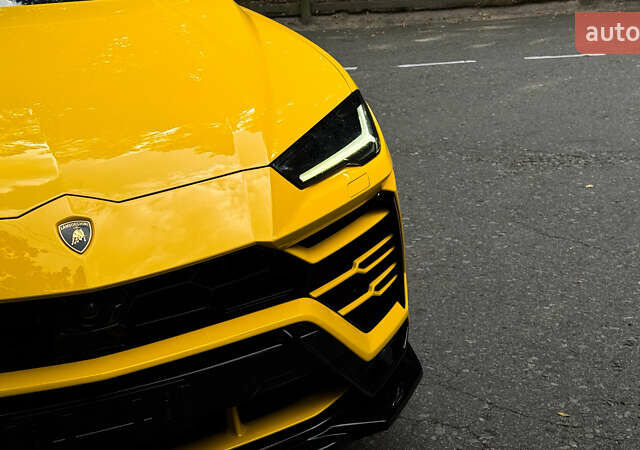 Жовтий Ламборджині Урус, об'ємом двигуна 4 л та пробігом 56 тис. км за 285000 $, фото 8 на Automoto.ua