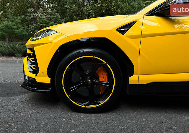 Жовтий Ламборджині Урус, об'ємом двигуна 4 л та пробігом 56 тис. км за 285000 $, фото 6 на Automoto.ua