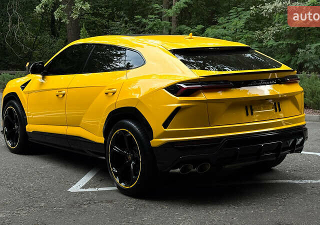 Жовтий Ламборджині Урус, об'ємом двигуна 4 л та пробігом 56 тис. км за 285000 $, фото 14 на Automoto.ua