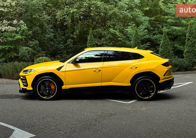 Жовтий Ламборджині Урус, об'ємом двигуна 4 л та пробігом 56 тис. км за 285000 $, фото 7 на Automoto.ua