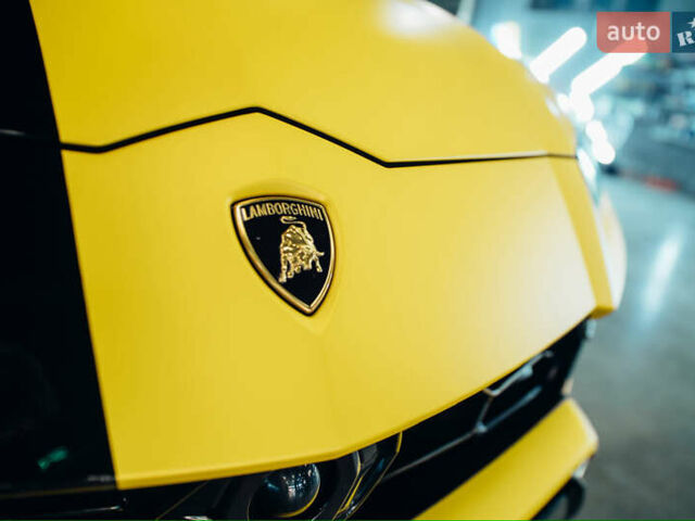 Желтый Ламборджини Урус, объемом двигателя 4 л и пробегом 27 тыс. км за 350000 $, фото 21 на Automoto.ua