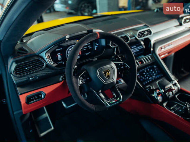 Желтый Ламборджини Урус, объемом двигателя 4 л и пробегом 27 тыс. км за 350000 $, фото 15 на Automoto.ua