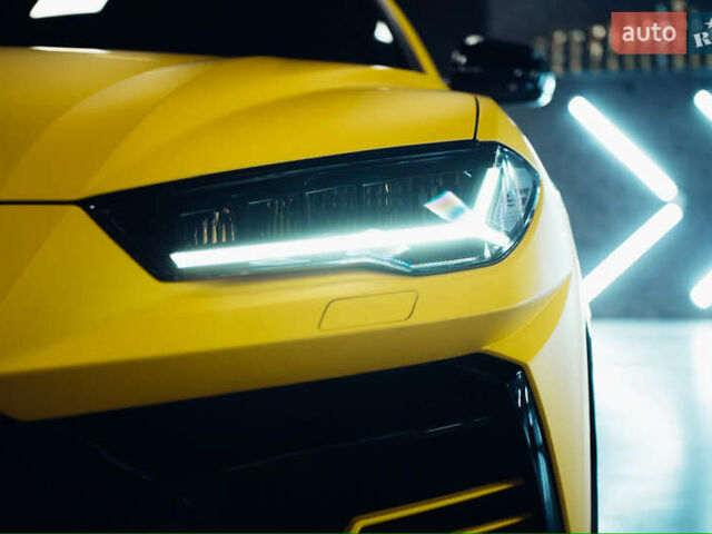 Желтый Ламборджини Урус, объемом двигателя 4 л и пробегом 27 тыс. км за 350000 $, фото 4 на Automoto.ua