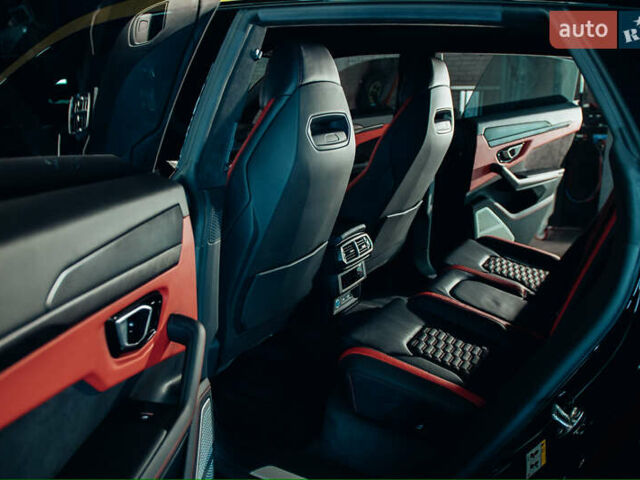 Желтый Ламборджини Урус, объемом двигателя 4 л и пробегом 27 тыс. км за 350000 $, фото 11 на Automoto.ua