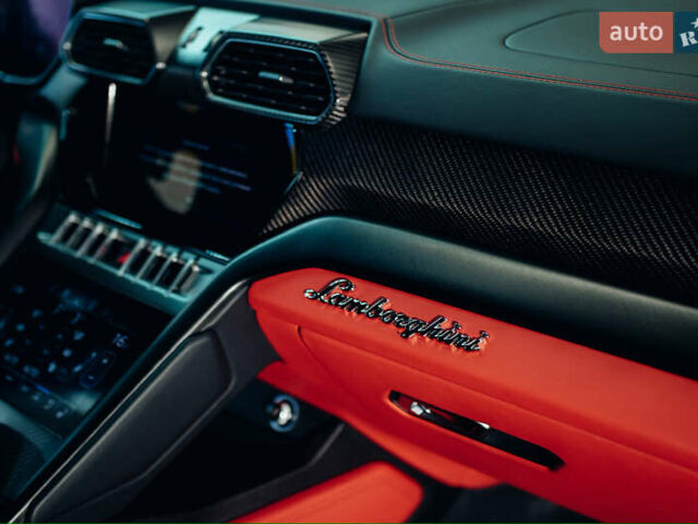 Желтый Ламборджини Урус, объемом двигателя 4 л и пробегом 27 тыс. км за 350000 $, фото 10 на Automoto.ua