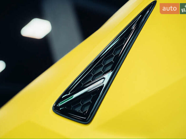 Желтый Ламборджини Урус, объемом двигателя 4 л и пробегом 27 тыс. км за 350000 $, фото 6 на Automoto.ua