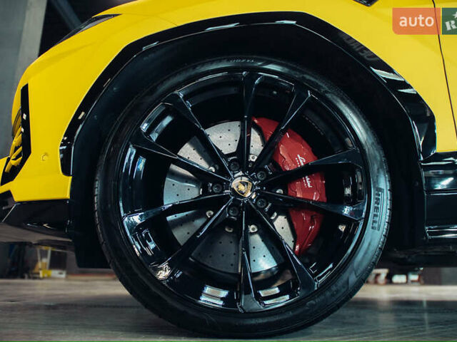 Желтый Ламборджини Урус, объемом двигателя 4 л и пробегом 27 тыс. км за 350000 $, фото 18 на Automoto.ua