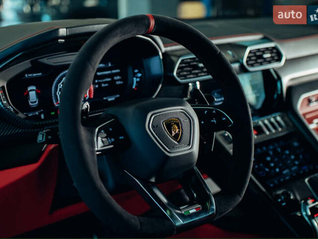 Желтый Ламборджини Урус, объемом двигателя 4 л и пробегом 27 тыс. км за 350000 $, фото 12 на Automoto.ua