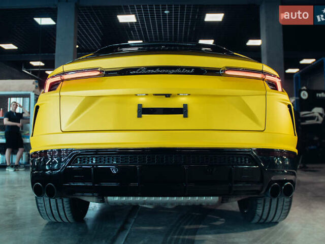 Желтый Ламборджини Урус, объемом двигателя 4 л и пробегом 27 тыс. км за 350000 $, фото 5 на Automoto.ua