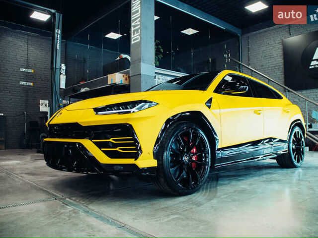 Желтый Ламборджини Урус, объемом двигателя 4 л и пробегом 27 тыс. км за 350000 $, фото 7 на Automoto.ua