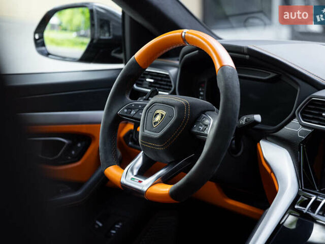 Ламборджини Урус 2020 в Киеве на Automoto.ua Серый Ламборджини Урус, объемом двигателя 4 л и пробегом 55 тыс. км за 300000 $, фото 42 на Automoto.ua