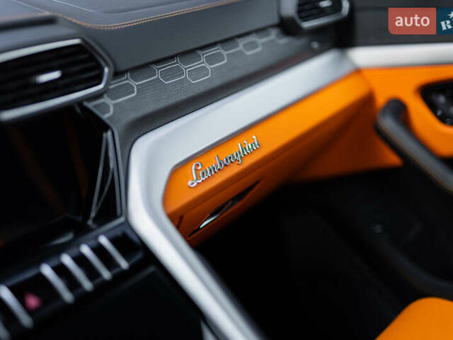 Ламборджини Урус 2020 в Киеве на Automoto.ua Серый Ламборджини Урус, объемом двигателя 4 л и пробегом 55 тыс. км за 300000 $, фото 34 на Automoto.ua