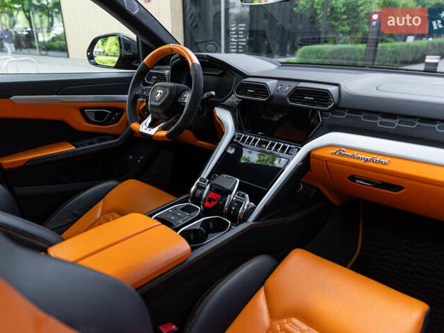 Ламборджини Урус 2020 в Киеве на Automoto.ua Серый Ламборджини Урус, объемом двигателя 4 л и пробегом 55 тыс. км за 300000 $, фото 44 на Automoto.ua