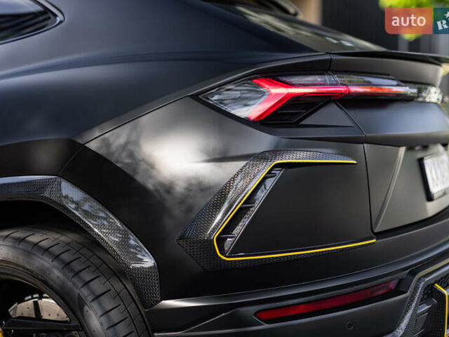 Ламборджини Урус 2020 в Киеве на Automoto.ua Серый Ламборджини Урус, объемом двигателя 4 л и пробегом 55 тыс. км за 300000 $, фото 27 на Automoto.ua