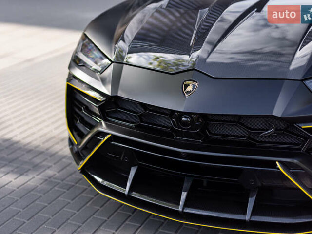 Ламборджини Урус 2020 в Киеве на Automoto.ua Серый Ламборджини Урус, объемом двигателя 4 л и пробегом 55 тыс. км за 300000 $, фото 8 на Automoto.ua