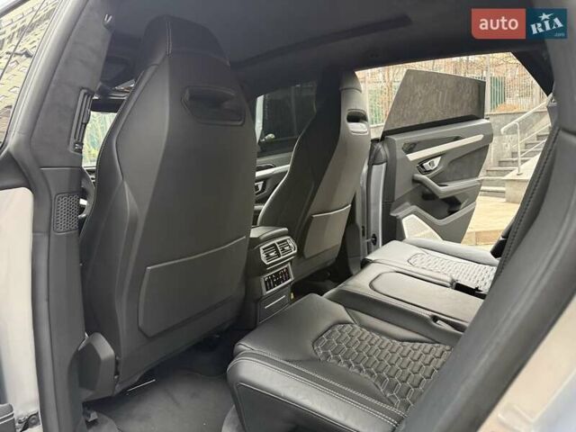 Серый Ламборджини Урус, объемом двигателя 4 л и пробегом 58 тыс. км за 259999 $, фото 19 на Automoto.ua