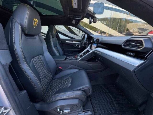 Серый Ламборджини Урус, объемом двигателя 4 л и пробегом 45 тыс. км за 128000 $, фото 9 на Automoto.ua