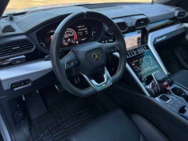 Серый Ламборджини Урус, объемом двигателя 4 л и пробегом 45 тыс. км за 128000 $, фото 8 на Automoto.ua