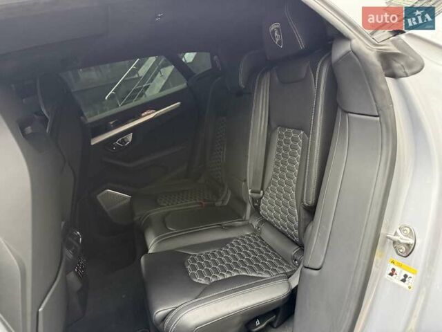 Серый Ламборджини Урус, объемом двигателя 4 л и пробегом 58 тыс. км за 259999 $, фото 20 на Automoto.ua