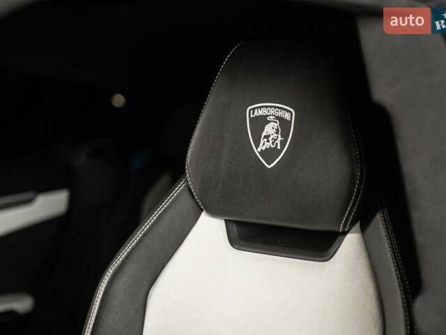 Синий Ламборджини Урус, объемом двигателя 4 л и пробегом 23 тыс. км за 239900 $, фото 29 на Automoto.ua