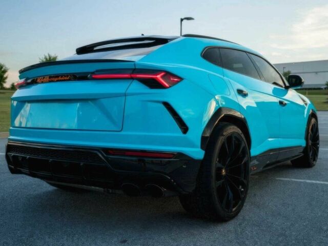 Синий Ламборджини Урус, объемом двигателя 4 л и пробегом 21 тыс. км за 72000 $, фото 6 на Automoto.ua