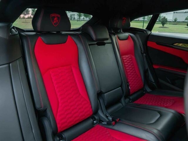 Синий Ламборджини Урус, объемом двигателя 4 л и пробегом 21 тыс. км за 72000 $, фото 12 на Automoto.ua