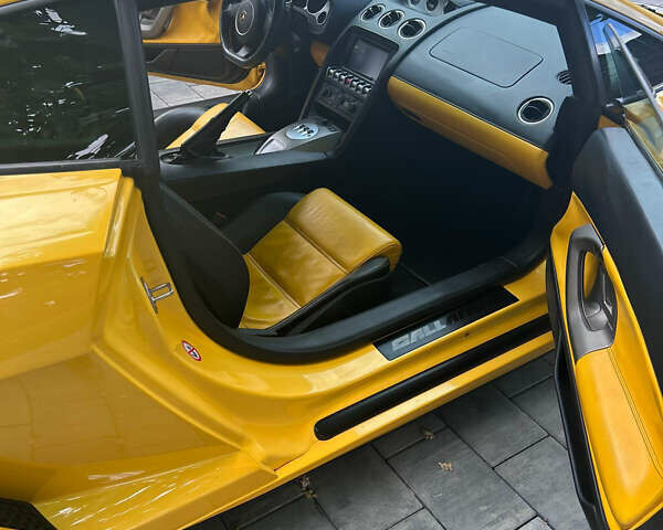 Желтый Ламборджини Gallardo LP 550-2, объемом двигателя 5.2 л и пробегом 43 тыс. км за 250000 $, фото 20 на Automoto.ua