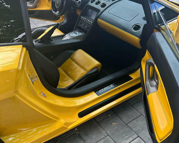 Желтый Ламборджини Gallardo LP 550-2, объемом двигателя 5.2 л и пробегом 43 тыс. км за 250000 $, фото 23 на Automoto.ua