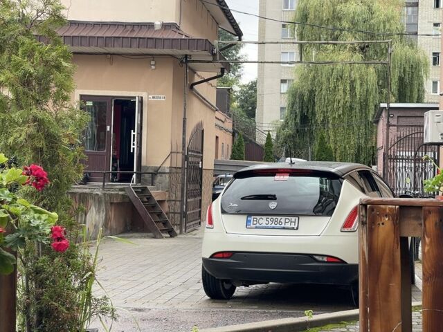 Білий Лянча Delta, об'ємом двигуна 2 л та пробігом 340 тис. км за 6700 $, фото 17 на Automoto.ua