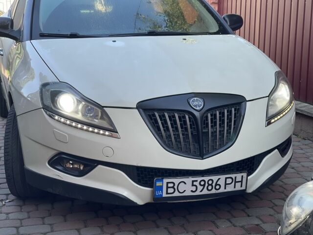 Білий Лянча Delta, об'ємом двигуна 2 л та пробігом 340 тис. км за 6700 $, фото 4 на Automoto.ua