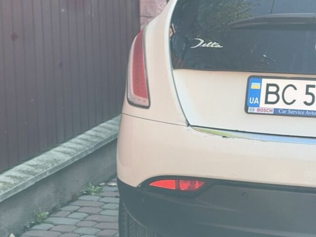 Білий Лянча Delta, об'ємом двигуна 2 л та пробігом 340 тис. км за 6700 $, фото 3 на Automoto.ua