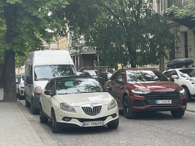 Білий Лянча Delta, об'ємом двигуна 2 л та пробігом 340 тис. км за 6700 $, фото 8 на Automoto.ua