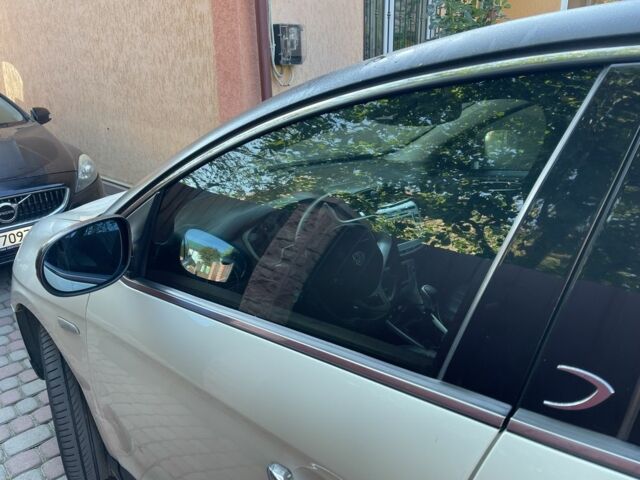 Білий Лянча Delta, об'ємом двигуна 2 л та пробігом 340 тис. км за 6700 $, фото 2 на Automoto.ua