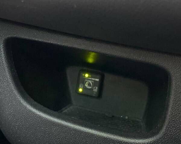 Белый Лянча Дельта, объемом двигателя 1.37 л и пробегом 225 тыс. км за 8000 $, фото 11 на Automoto.ua