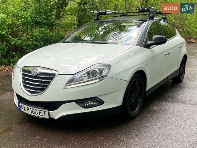 Белый Лянча Дельта, объемом двигателя 1.37 л и пробегом 225 тыс. км за 8000 $, фото 2 на Automoto.ua