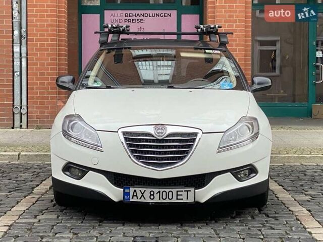 Білий Лянча Delta, об'ємом двигуна 1.37 л та пробігом 225 тис. км за 7000 $, фото 1 на Automoto.ua