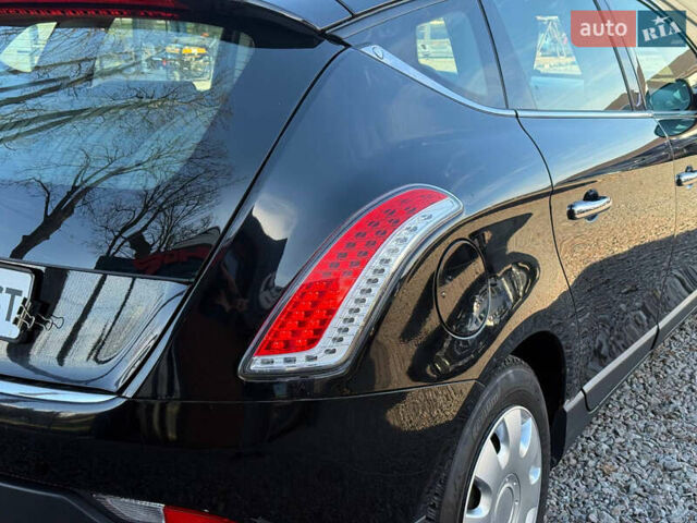 Черный Лянча Дельта, объемом двигателя 1.37 л и пробегом 228 тыс. км за 3900 $, фото 12 на Automoto.ua