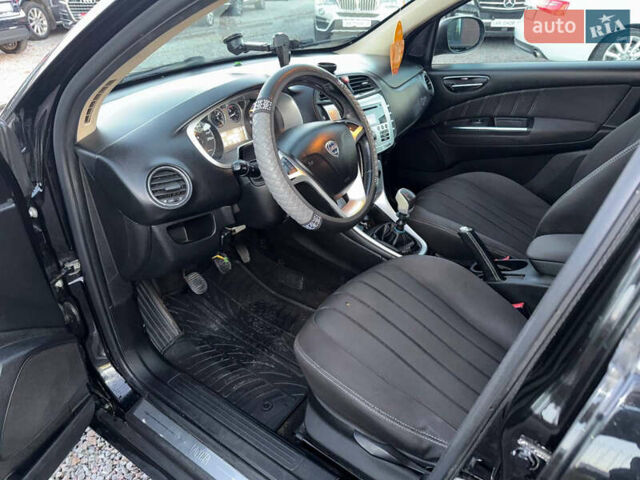 Черный Лянча Дельта, объемом двигателя 1.37 л и пробегом 228 тыс. км за 3900 $, фото 26 на Automoto.ua