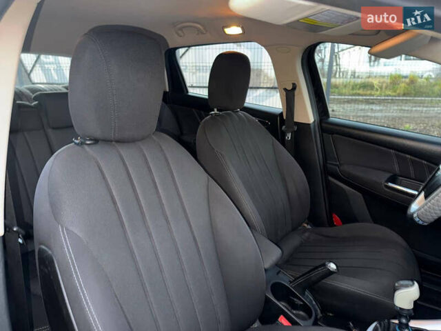 Черный Лянча Дельта, объемом двигателя 1.37 л и пробегом 228 тыс. км за 3900 $, фото 47 на Automoto.ua