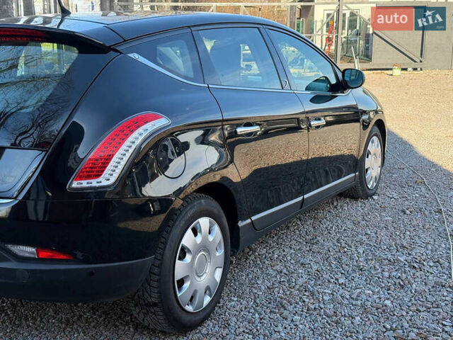 Черный Лянча Дельта, объемом двигателя 1.37 л и пробегом 228 тыс. км за 3900 $, фото 14 на Automoto.ua