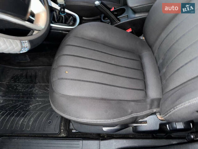 Черный Лянча Дельта, объемом двигателя 1.37 л и пробегом 228 тыс. км за 3900 $, фото 27 на Automoto.ua