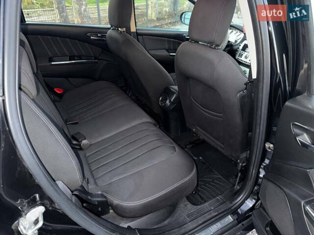 Черный Лянча Дельта, объемом двигателя 1.37 л и пробегом 228 тыс. км за 3900 $, фото 39 на Automoto.ua