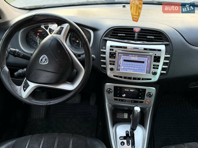 Лянча Дельта, объемом двигателя 1.6 л и пробегом 155 тыс. км за 2800 $, фото 13 на Automoto.ua