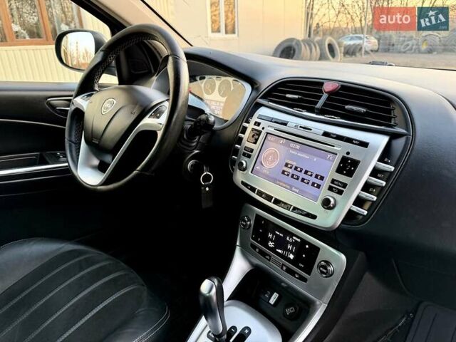 Серый Лянча Дельта, объемом двигателя 1.6 л и пробегом 265 тыс. км за 5700 $, фото 33 на Automoto.ua